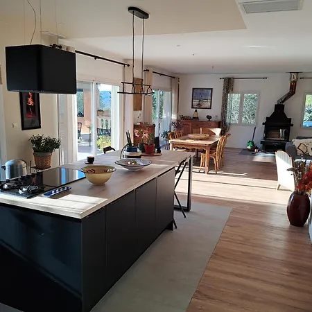 Superbe 150 M2 Plain Pied Climatisee Avec Piscine * Rocbaron